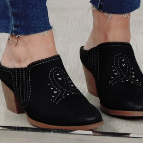 Earth Mendon Black Genuine Suede Western Chunky Heel Mules - Picture 8 of 8